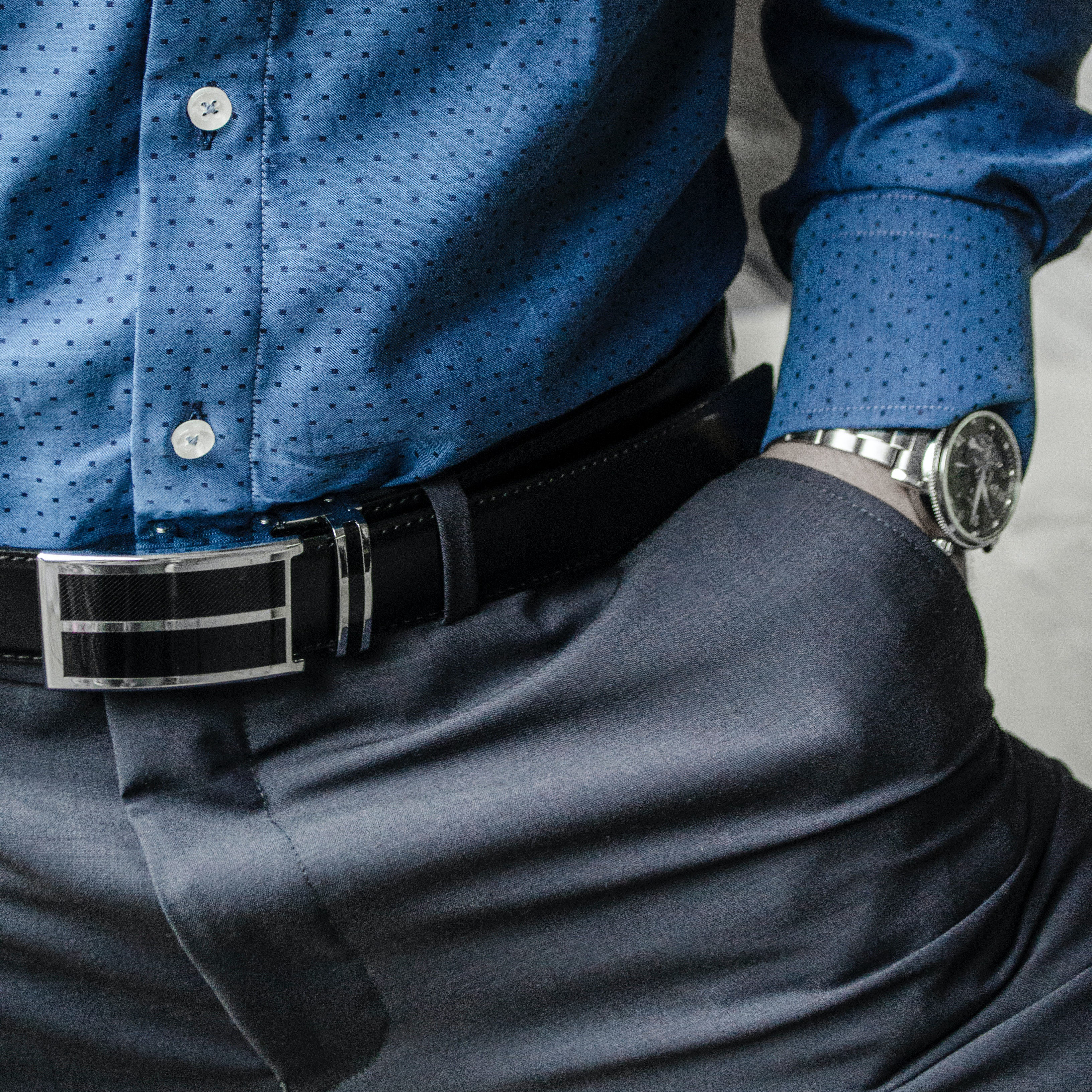 Tips on How to Wear a Belt with Your Suit