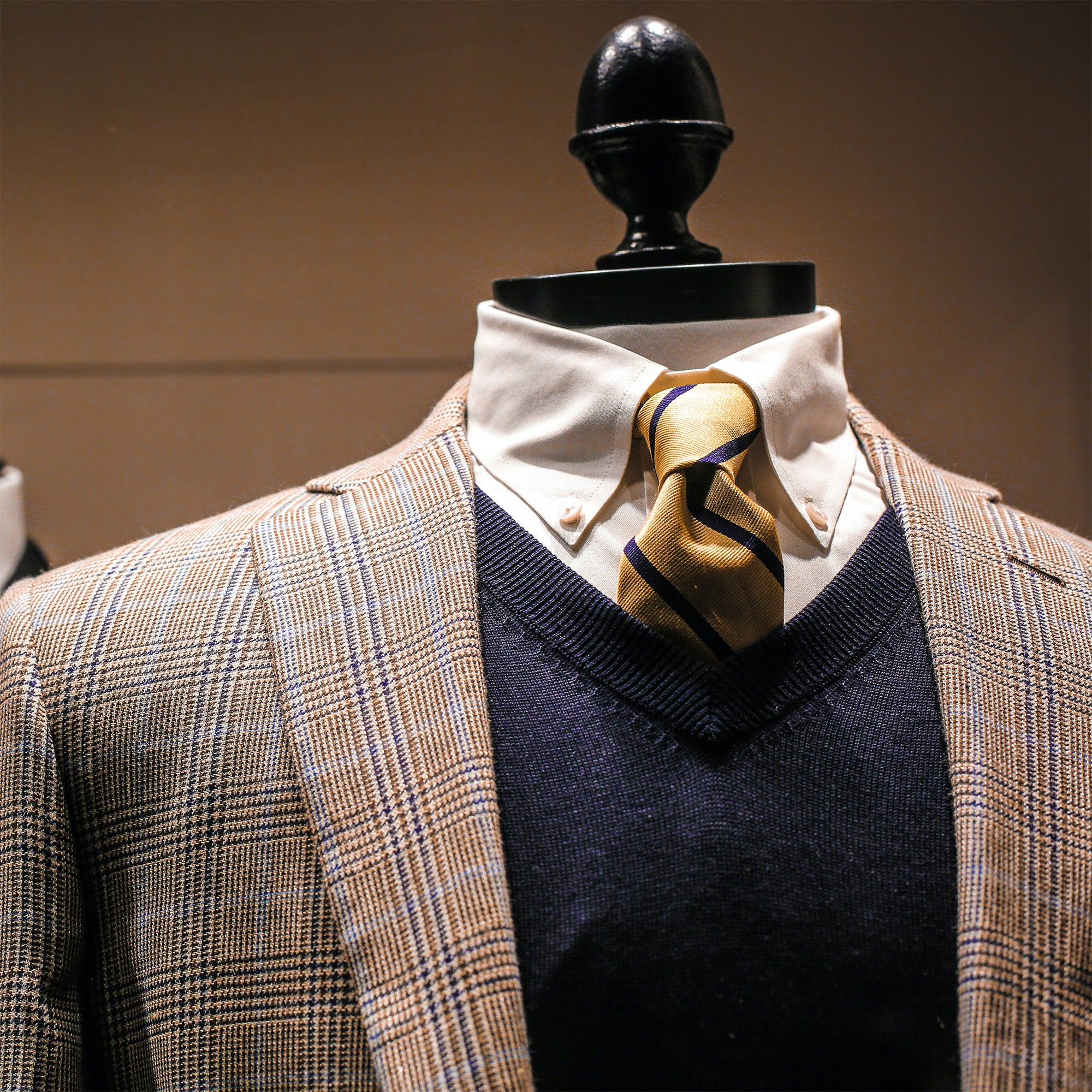 Exploring Different Tie Knots: From Windsor to Eldredge and Beyond