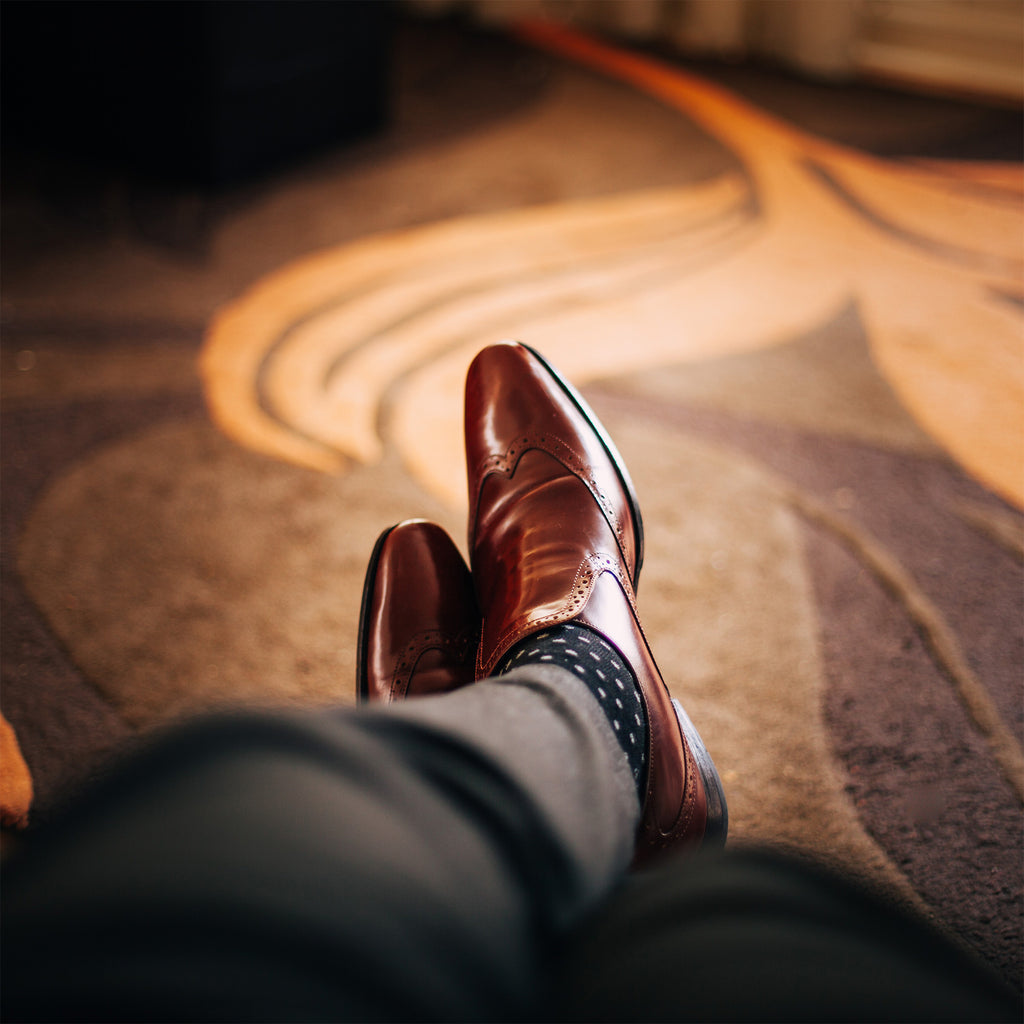 The Best Shoes to Wear with a Suit: A Comprehensive Guide for Men